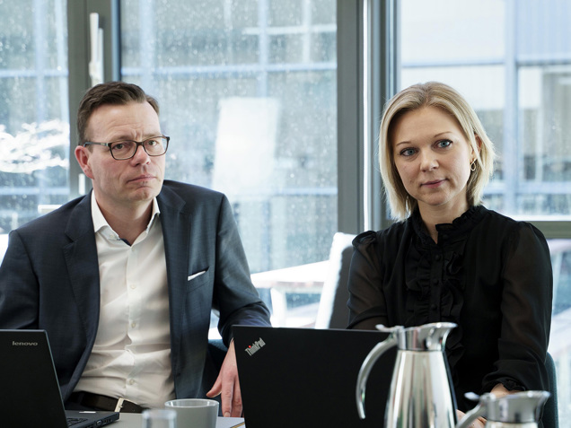 To employees from a software company having a business meeting about a new capital market solution for the pension and insurance sector