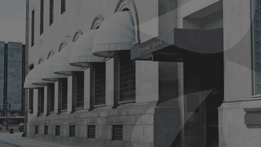 Facadebygning af Danske Bank på Holmens Kanal